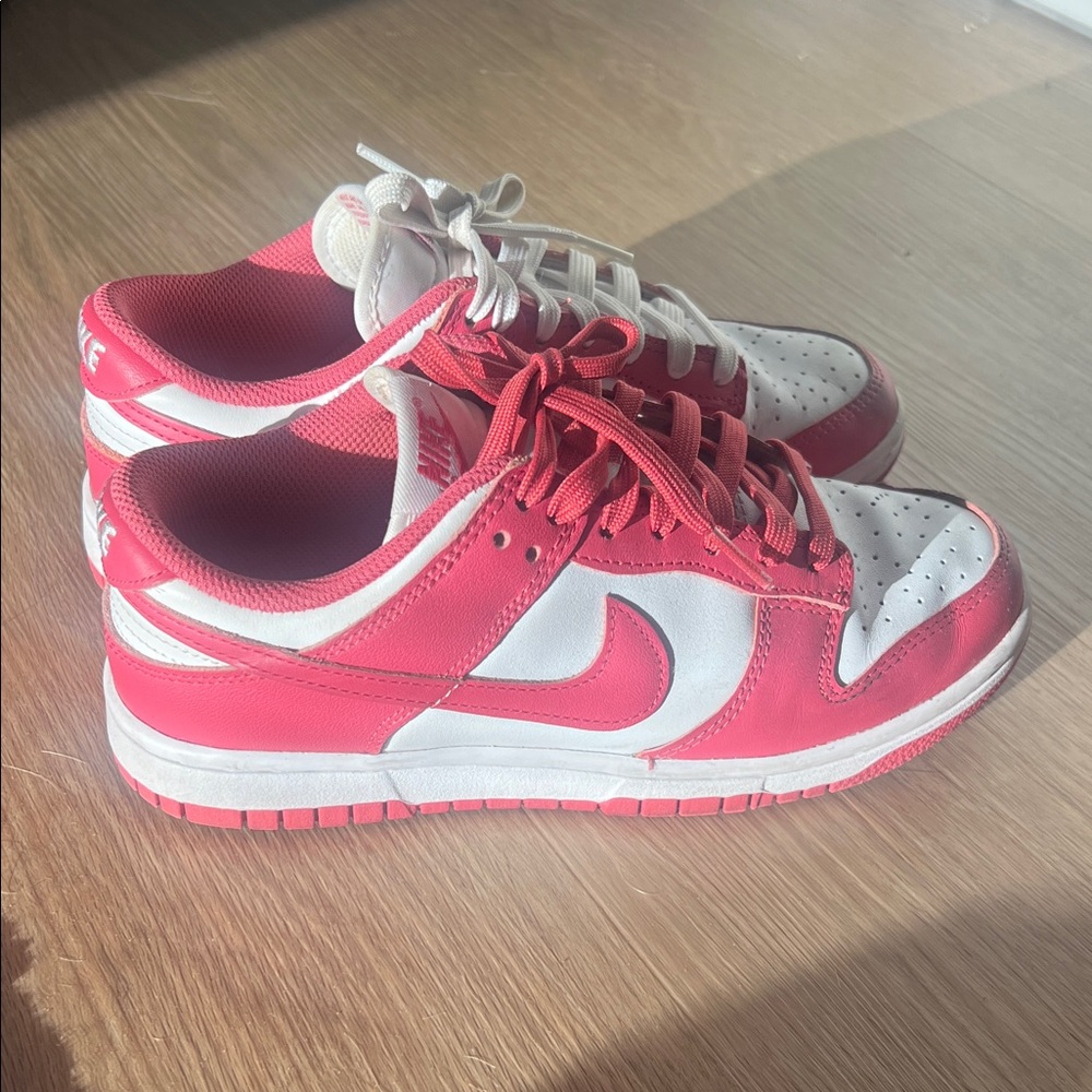 Nike Wmns Dunk Low ‘Archeo Pink’